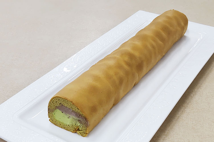 フリーカット ふわふわ生地のロールケーキ(抹茶×チョコ)