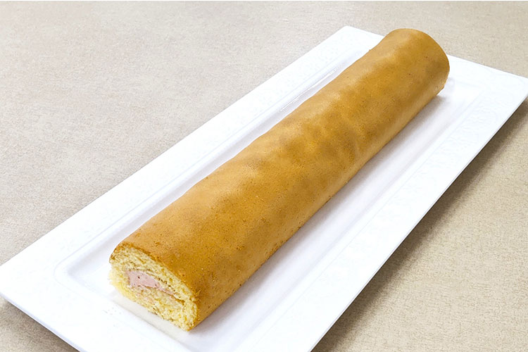 フリーカット ふわふわ生地のロールケーキ(いちご×ミルク)